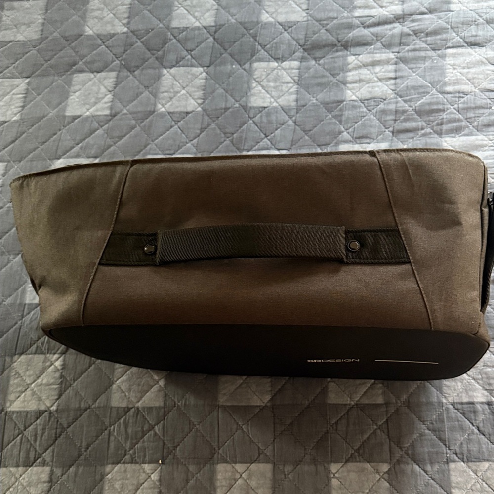 Black & Gray Men's Bag - Picture 2 of 14